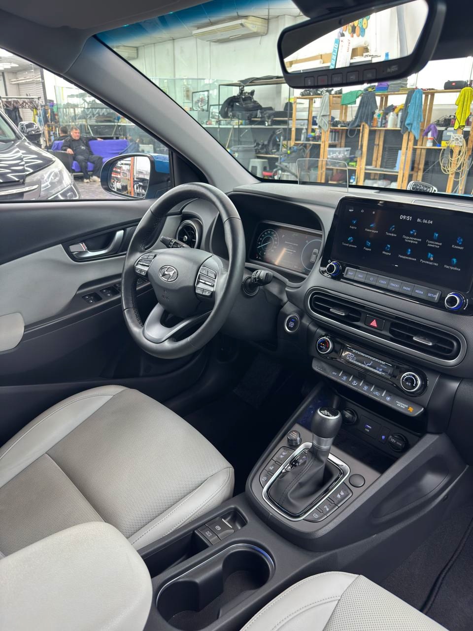 Привезли автомобиль Hyundai Kona
