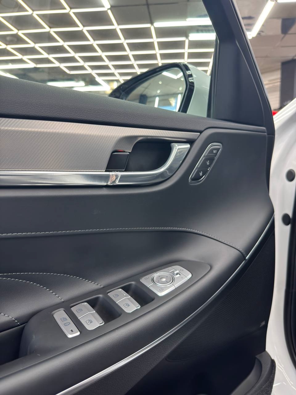Привезли автомобиль Hyundai Grandeur