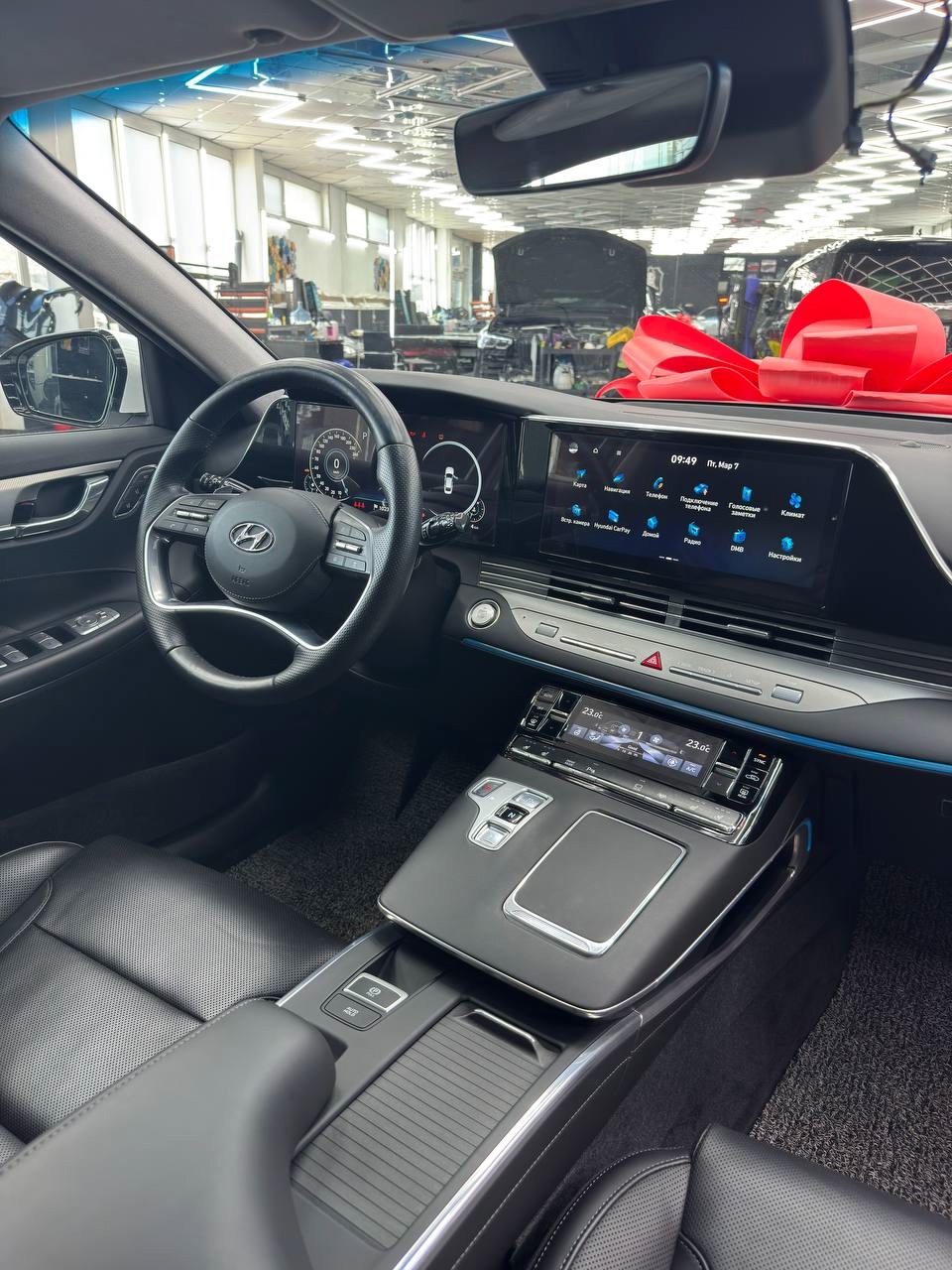Привезли автомобиль Hyundai Grandeur