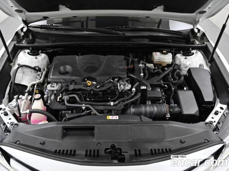 Toyota Camry 2.5 LE Hybrid