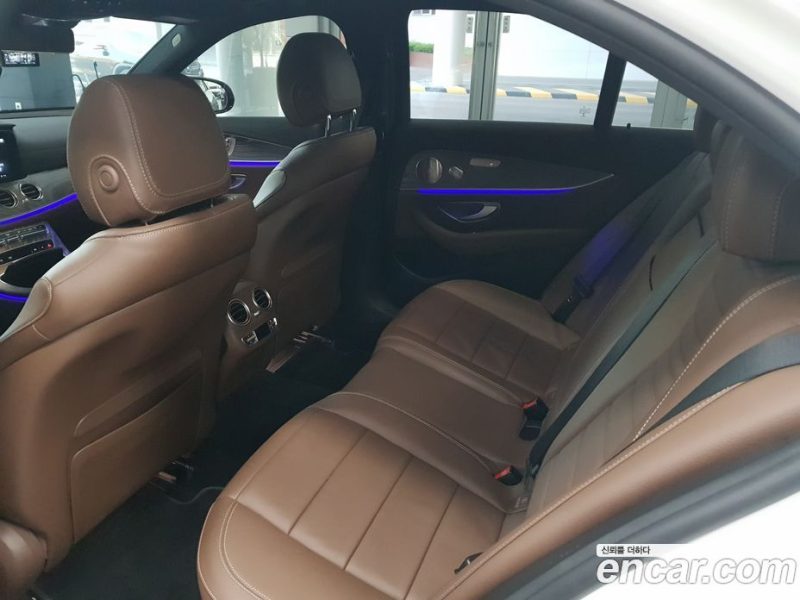 Mercedes Benz E-Class E350 4MATIC Avantgarde
