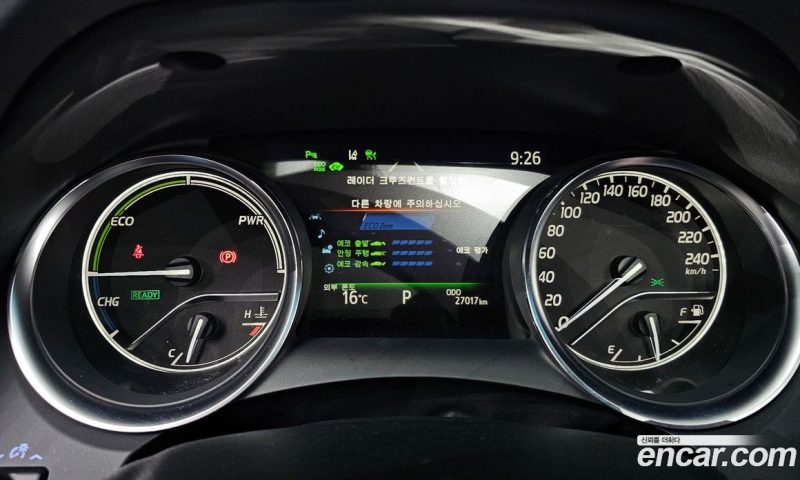 Toyota Camry 2.5 XLE Hybrid