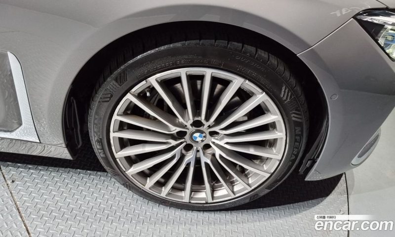 BMW 7-Series 730D xDrive Design Pure Excellence