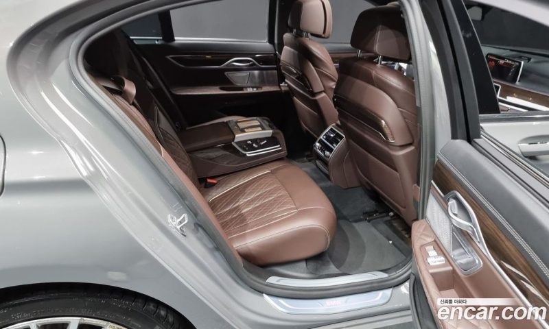 BMW 7-Series 730D xDrive Design Pure Excellence