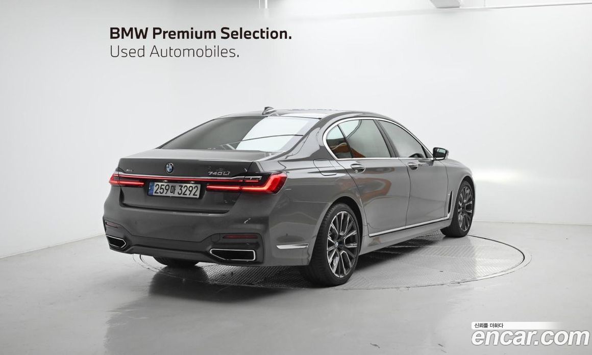 BMW 7-Series 740Li xDrive M Sport Package