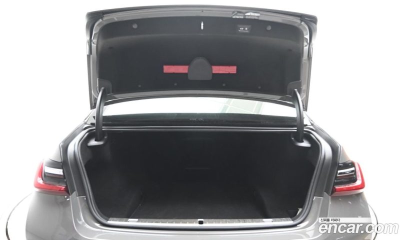 BMW 7-Series 740Li xDrive M Sport Package