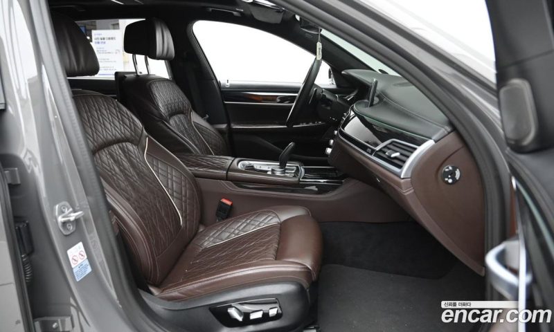 BMW 7-Series 740Li xDrive M Sport Package
