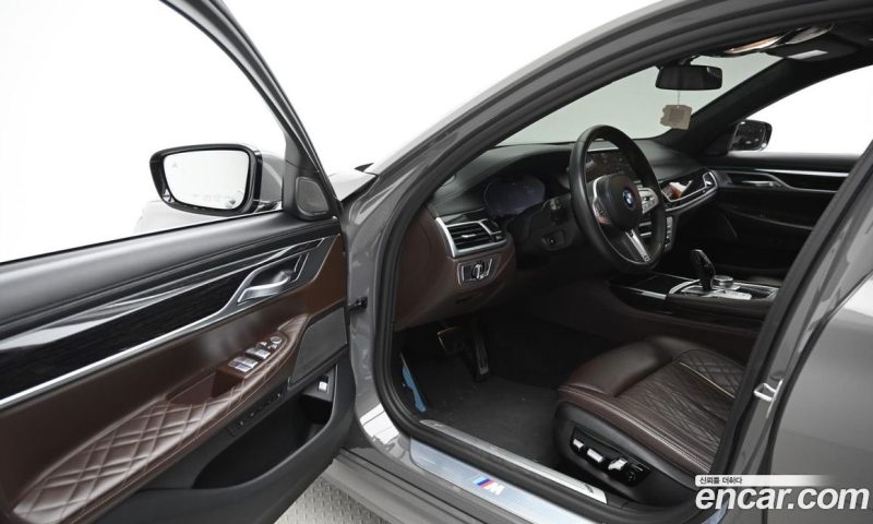 BMW 7-Series 740Li xDrive M Sport Package