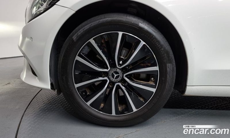 Mercedes Benz C-Class C200