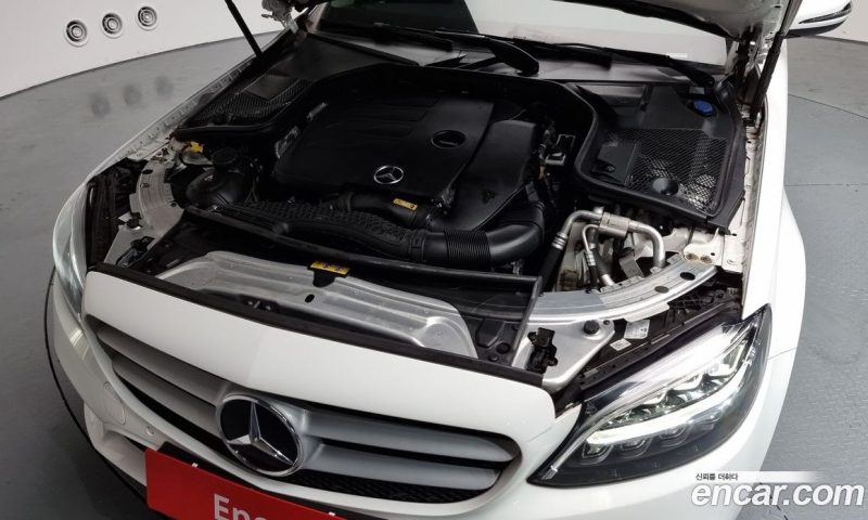 Mercedes Benz C-Class C200