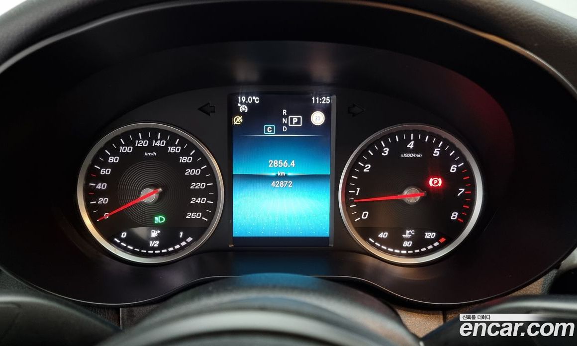 Mercedes Benz C-Class C200