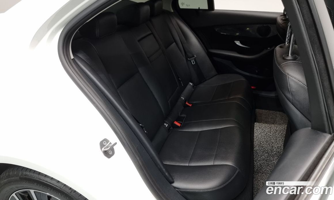 Mercedes Benz C-Class C200