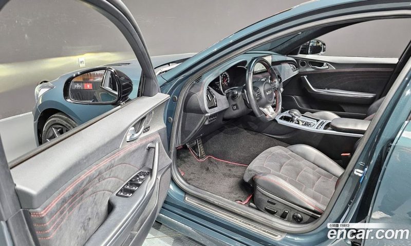 Kia Stinger 2.5 Masters ACRO EDITION