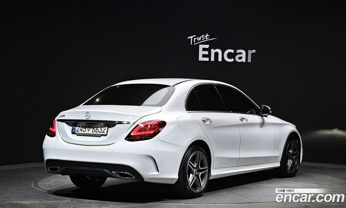 Mercedes Benz C-Class C200 AMG Line