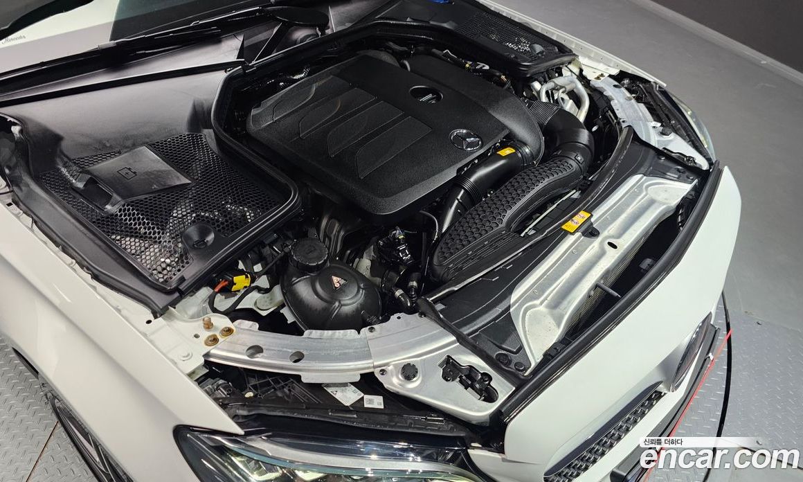 Mercedes Benz C-Class C200 AMG Line