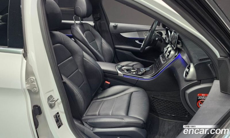 Mercedes Benz C-Class C200 AMG Line