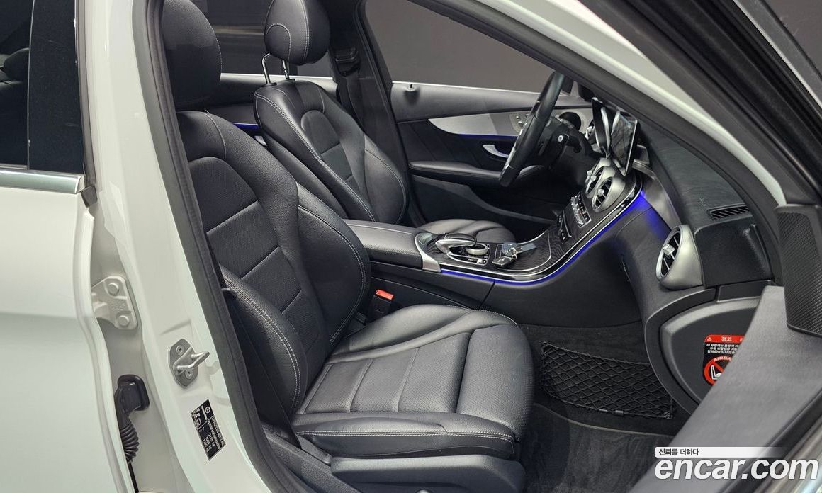 Mercedes Benz C-Class C200 AMG Line