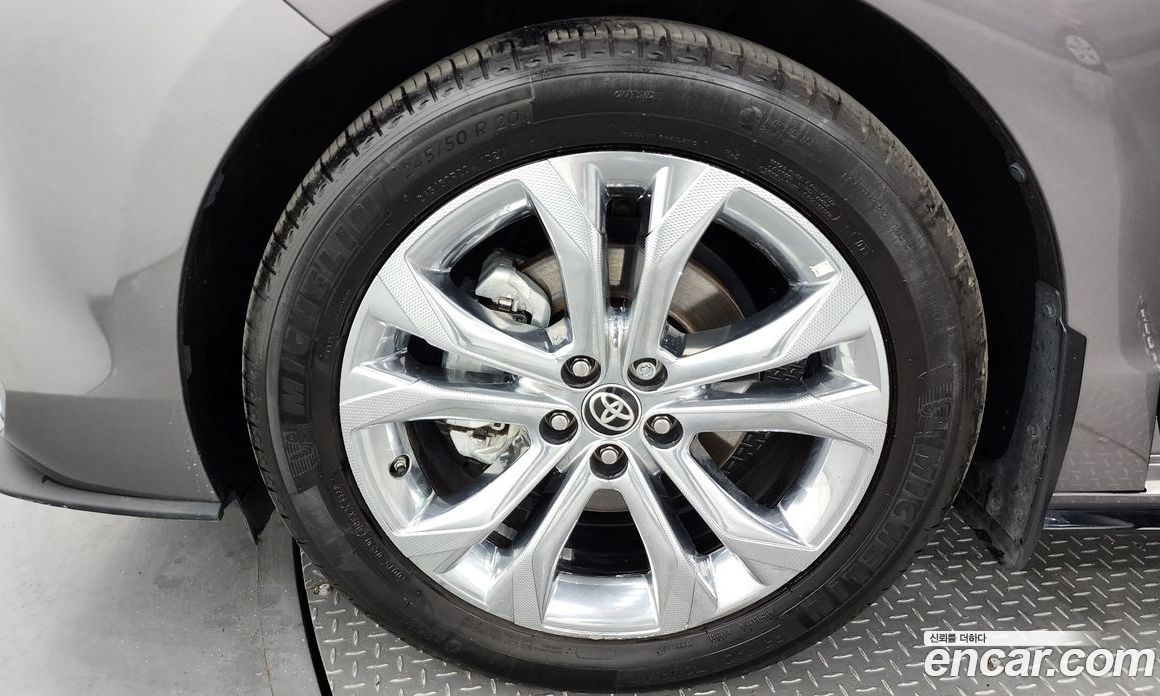 Toyota Sienna 2.5 Hybrid 2WD