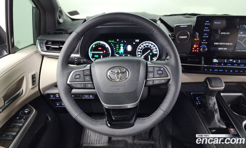 Toyota Sienna 2.5 Hybrid 2WD
