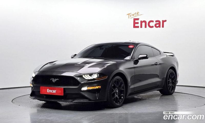 Ford Mustang Coupe