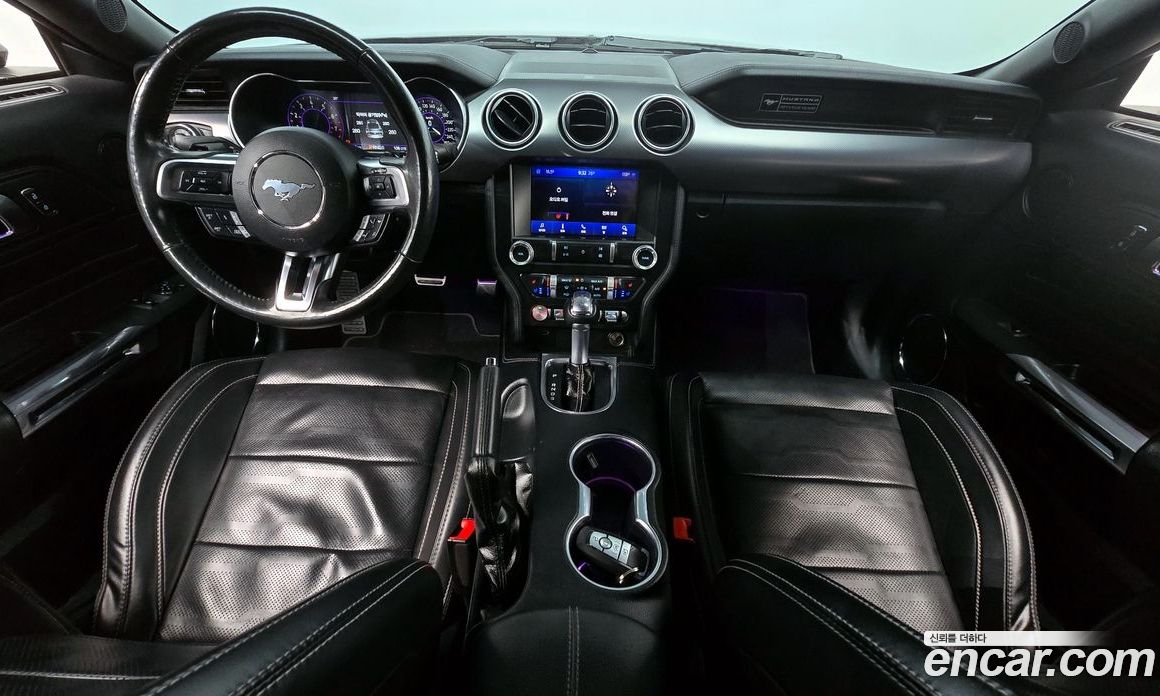 Ford Mustang Coupe