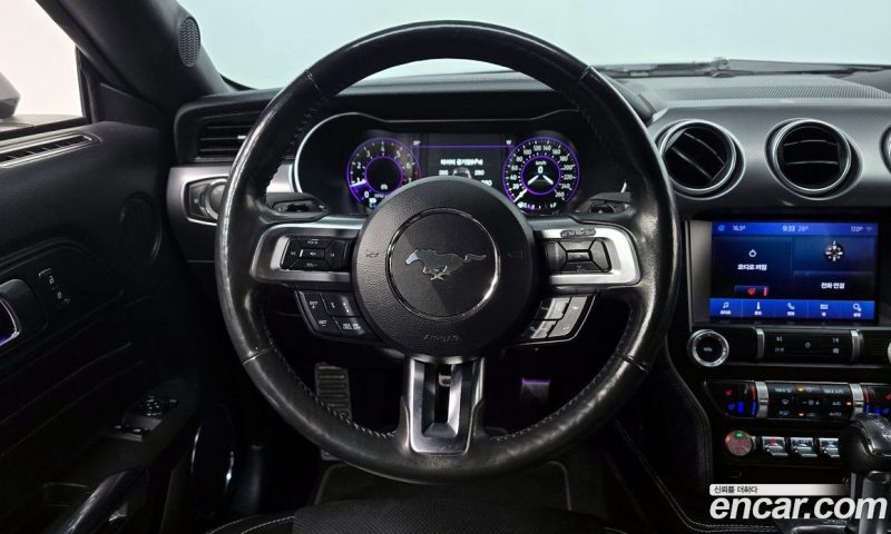 Ford Mustang Coupe