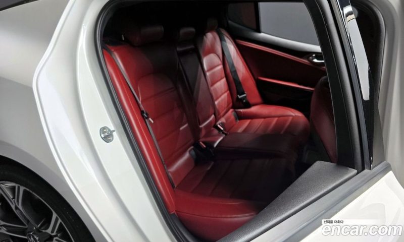 Kia Stinger 2.0 Turbo 2WD