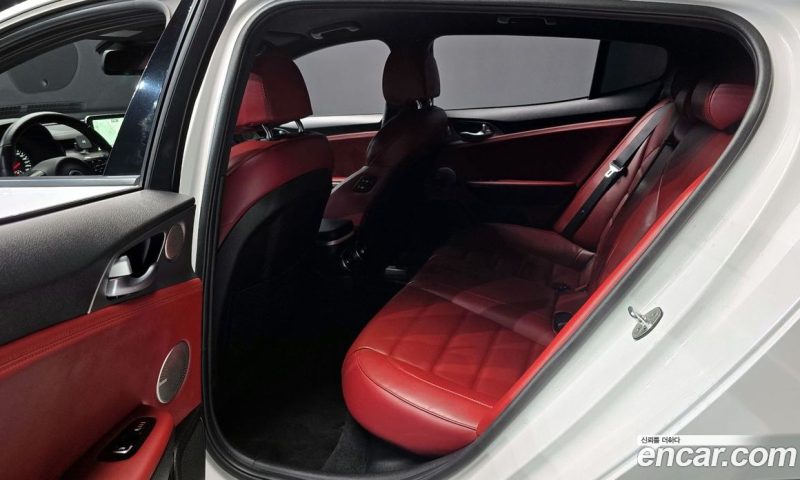 Kia Stinger 2.0 Turbo 2WD