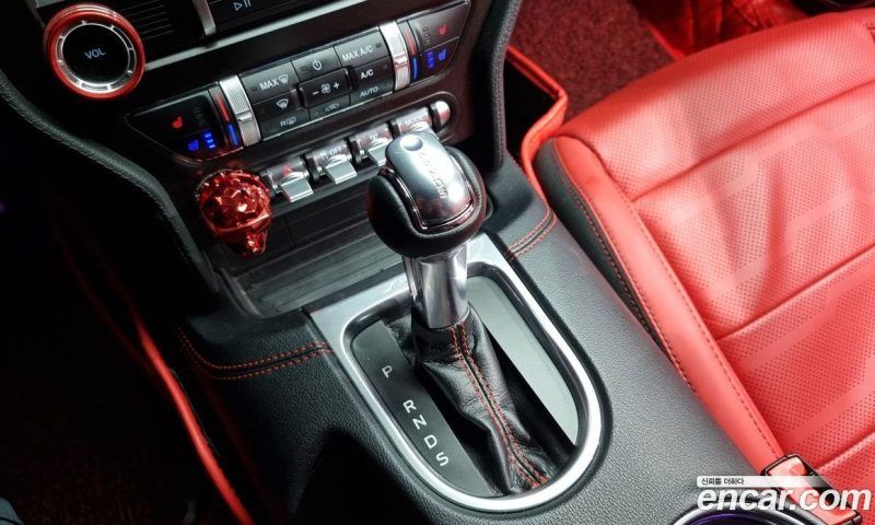Ford Mustang Coupe
