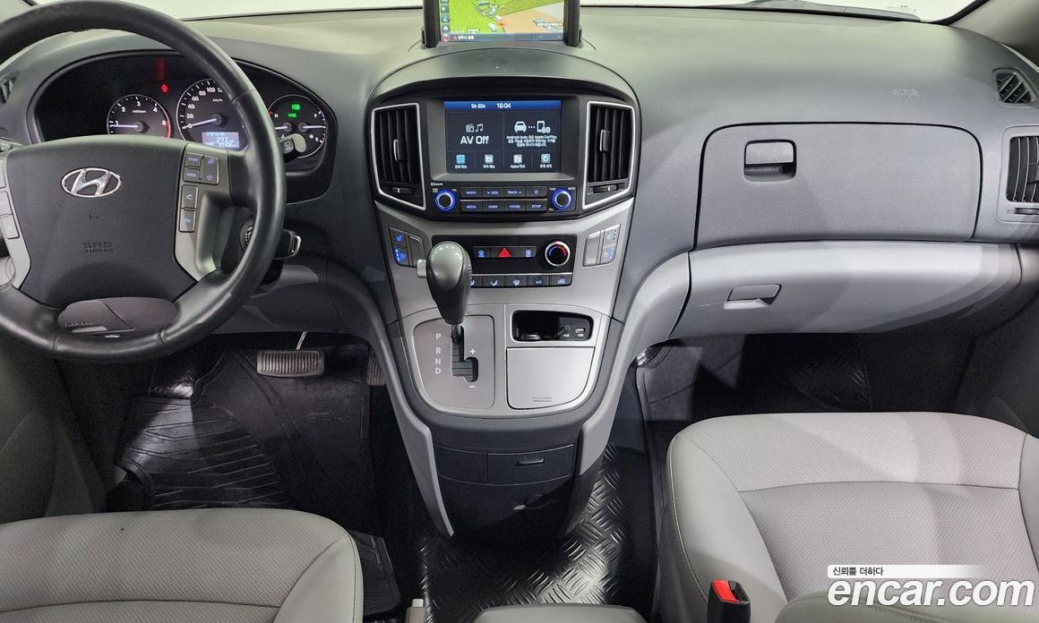 Hyundai Starex Van 5-Seater
