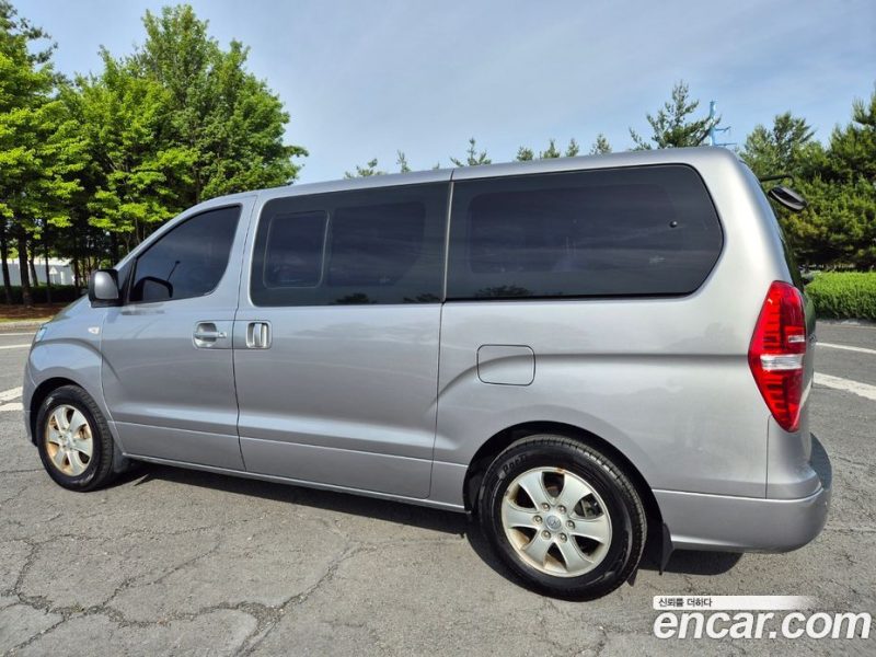 Hyundai Starex Wagon 12-Seater