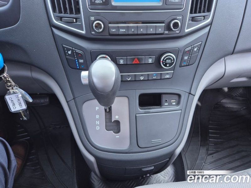 Hyundai Starex Wagon 12-Seater