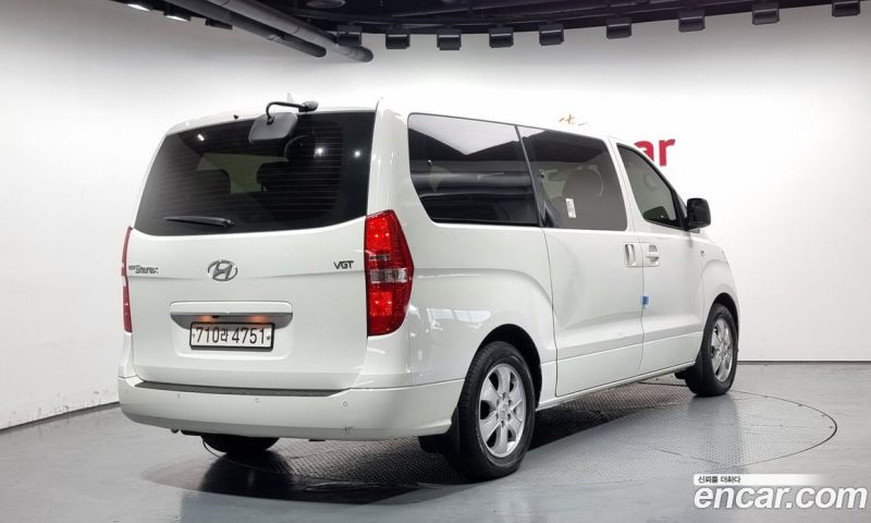 Hyundai Starex Wagon 11-Seater