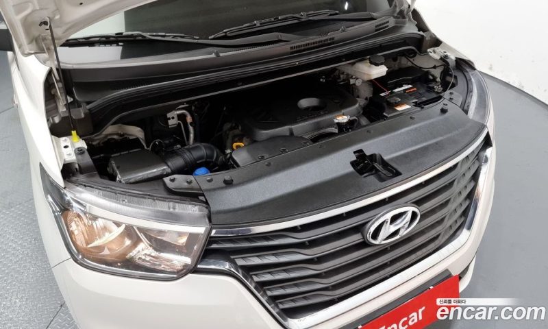 Hyundai Starex Wagon 11-Seater