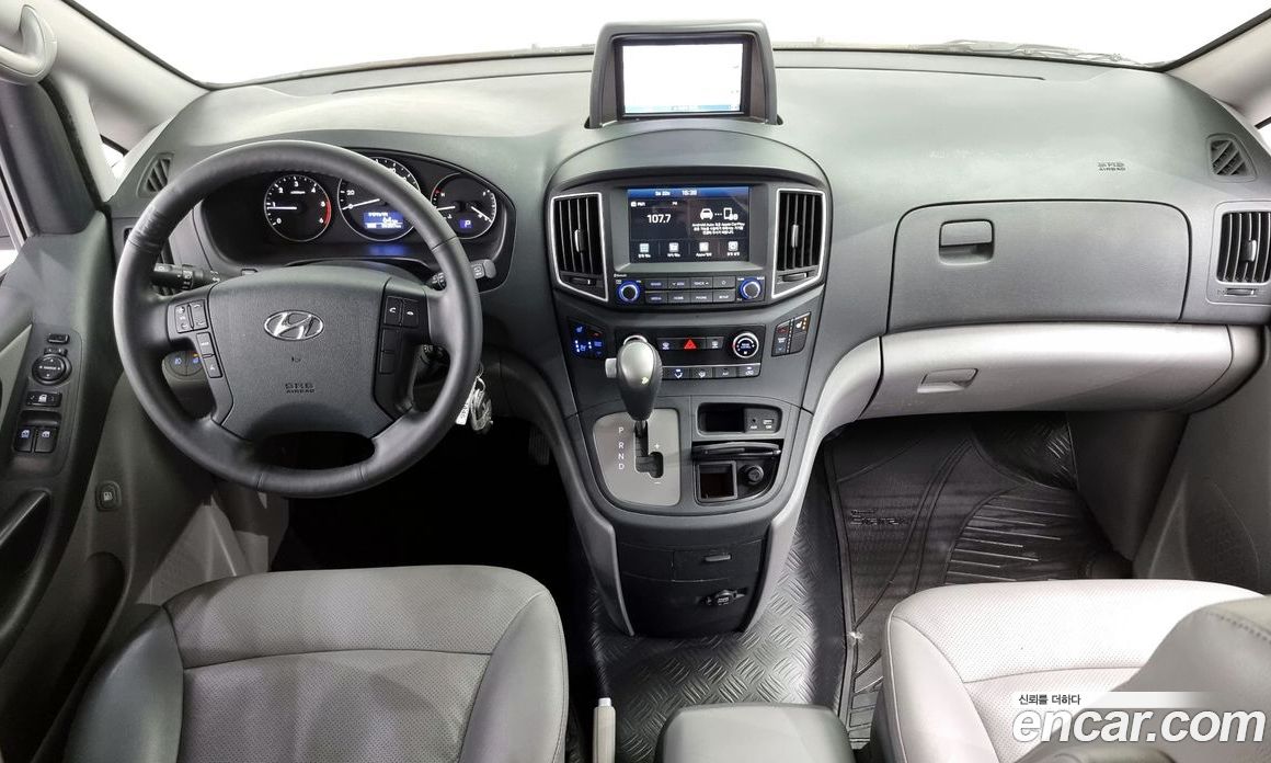 Hyundai Starex Wagon 11-Seater