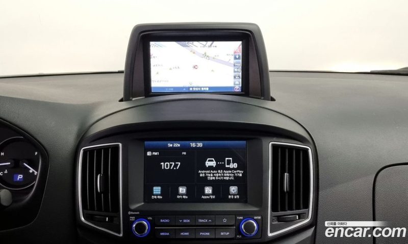 Hyundai Starex Wagon 11-Seater