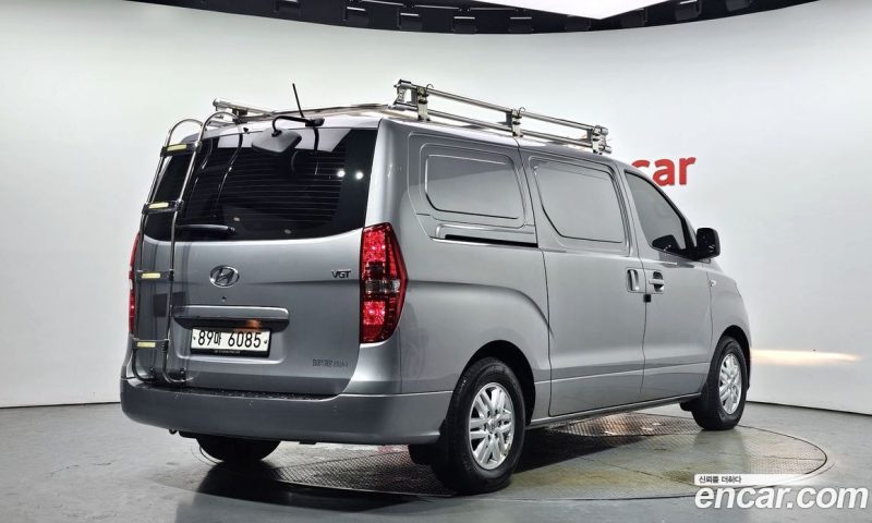 Hyundai Starex Van 3-Seater