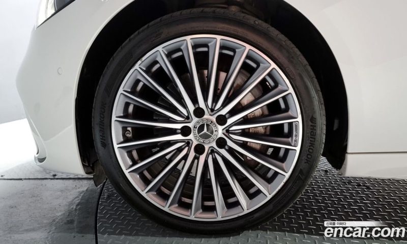 Mercedes Benz C-Class C300 AMG Line