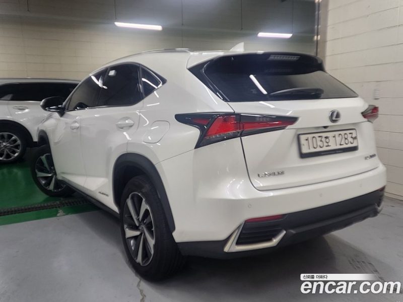 Lexus NX Supreme