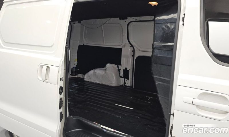 Hyundai Starex Van 3-Seater