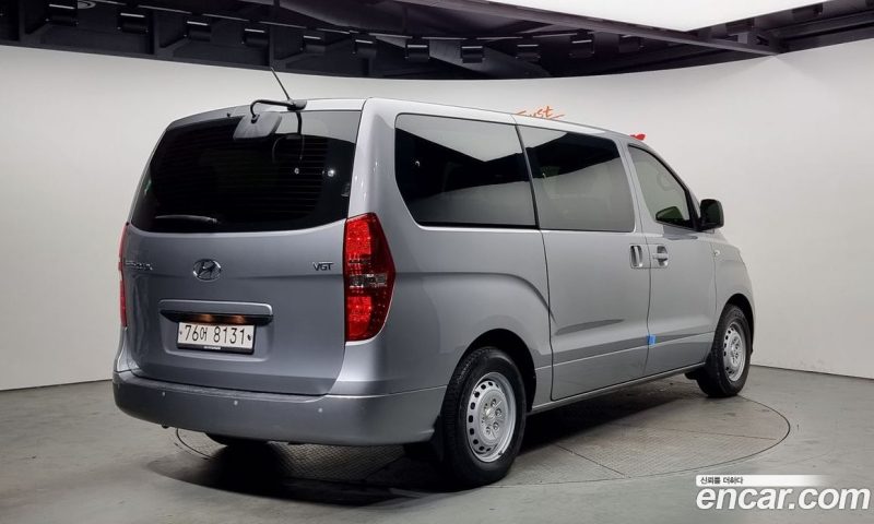 Hyundai Starex Wagon 12-Seater