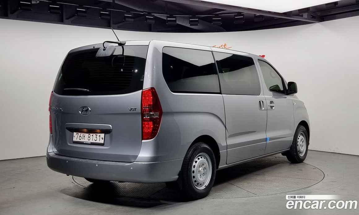 Hyundai Starex Wagon 12-Seater