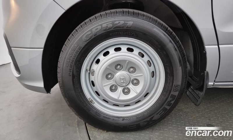 Hyundai Starex Wagon 12-Seater