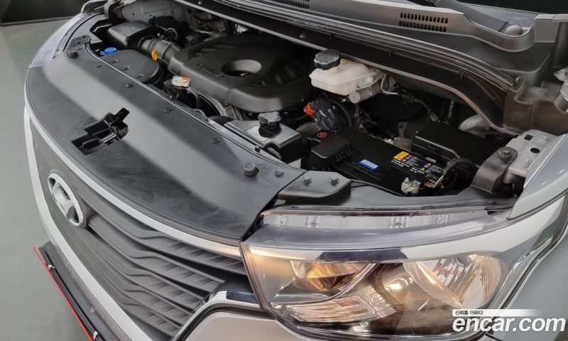 Hyundai Starex Wagon 12-Seater