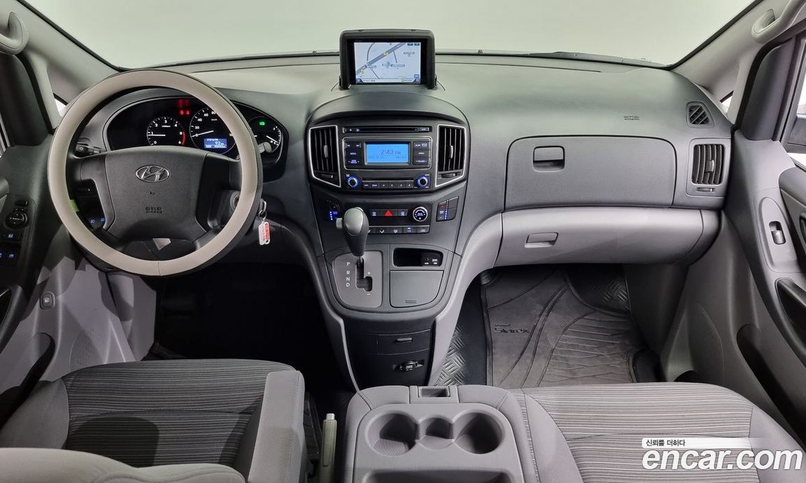 Hyundai Starex Wagon 12-Seater