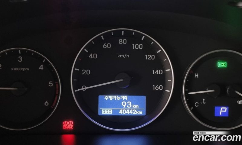 Hyundai Starex Wagon 12-Seater
