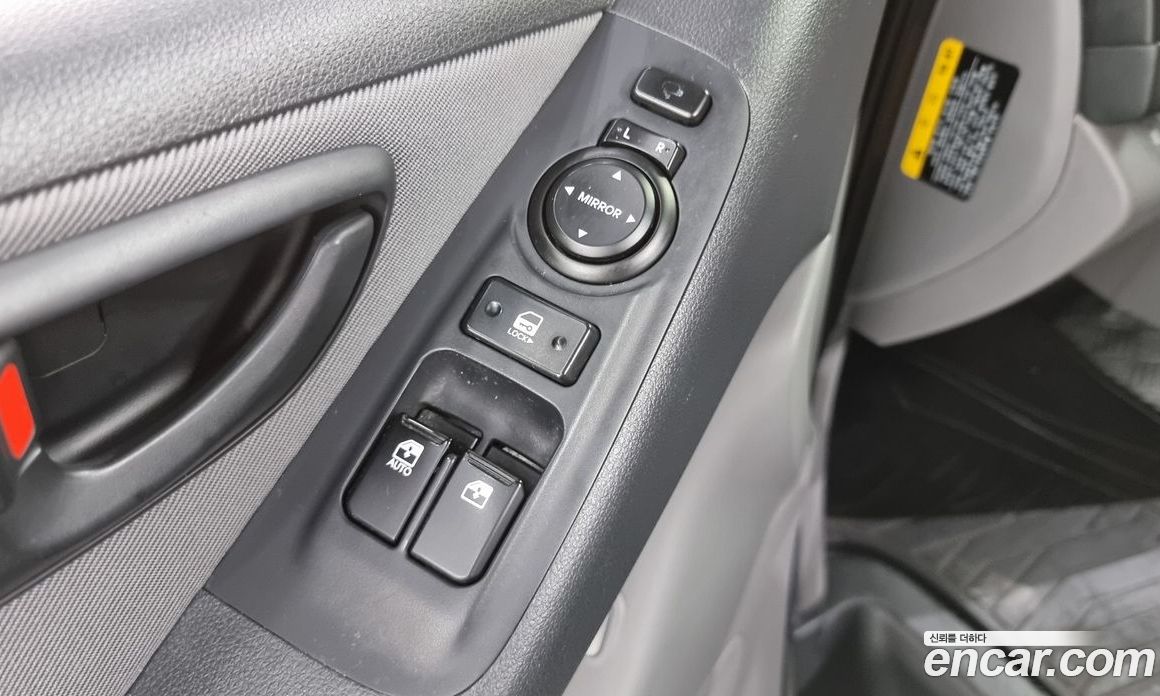 Hyundai Starex Wagon 12-Seater