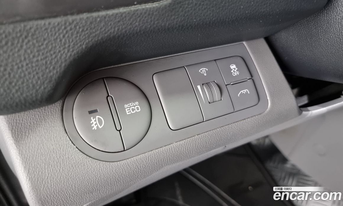 Hyundai Starex Wagon 12-Seater
