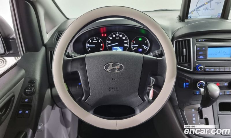 Hyundai Starex Wagon 12-Seater