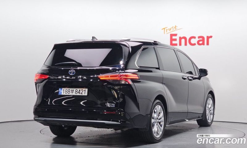 Toyota Sienna 2.5 Hybrid 2WD